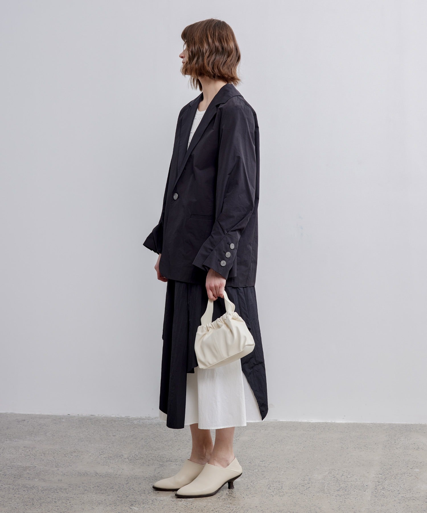 Sleeve-Tucked Single Jacket