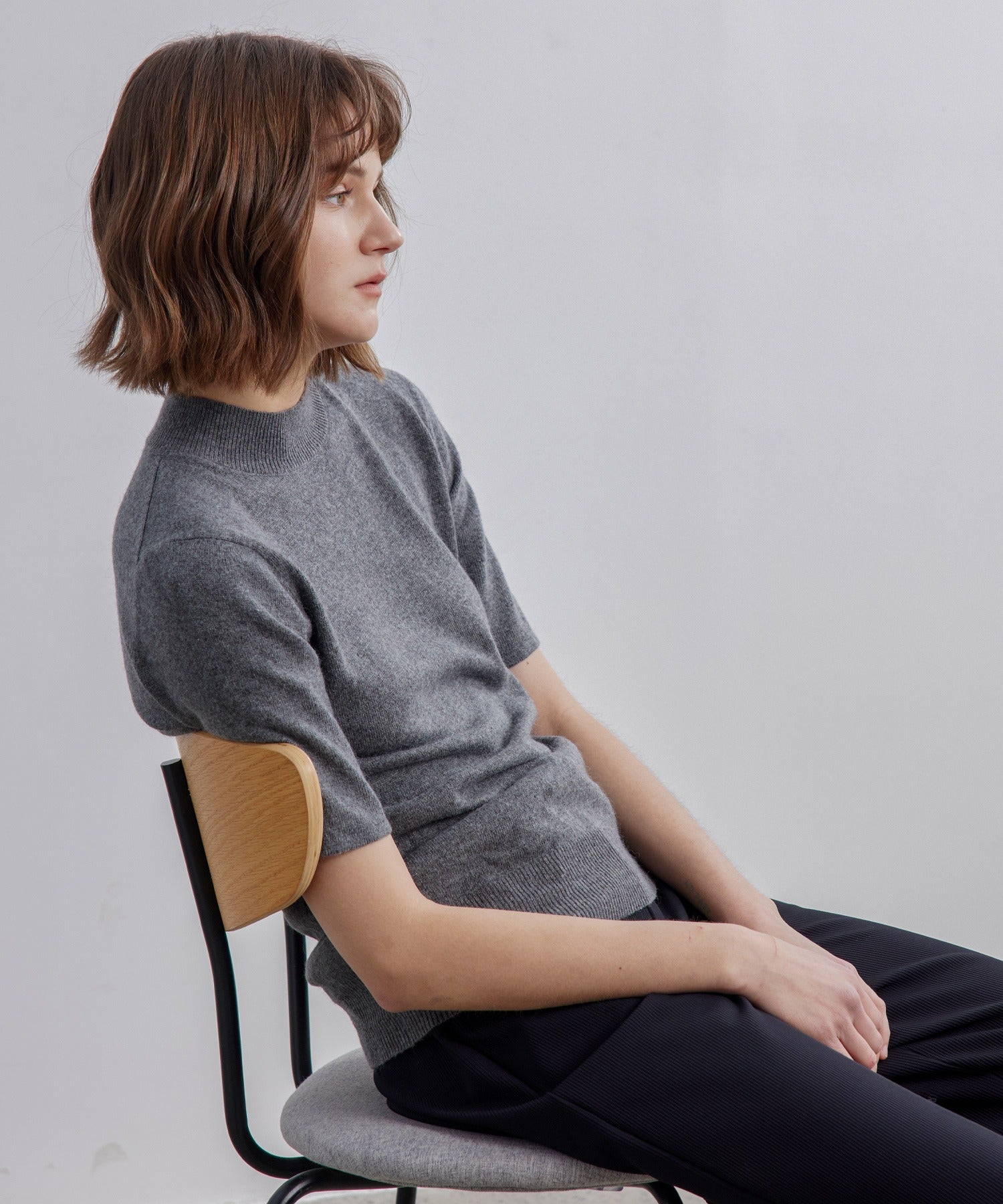 Crew Neck Fitted Knit T-Shirt / Pullover