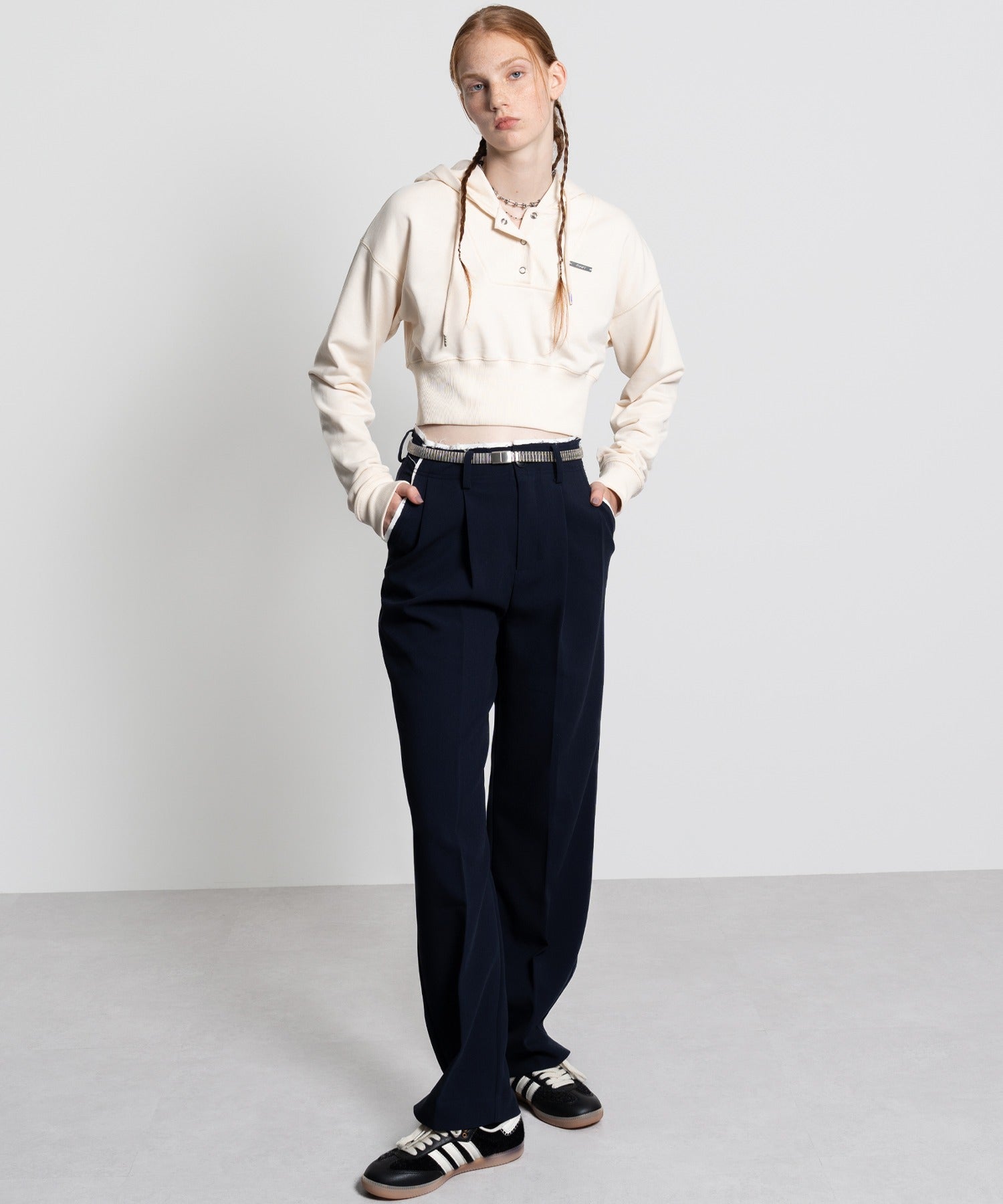 Short-Length Hoodie – Casual &amp; Cool