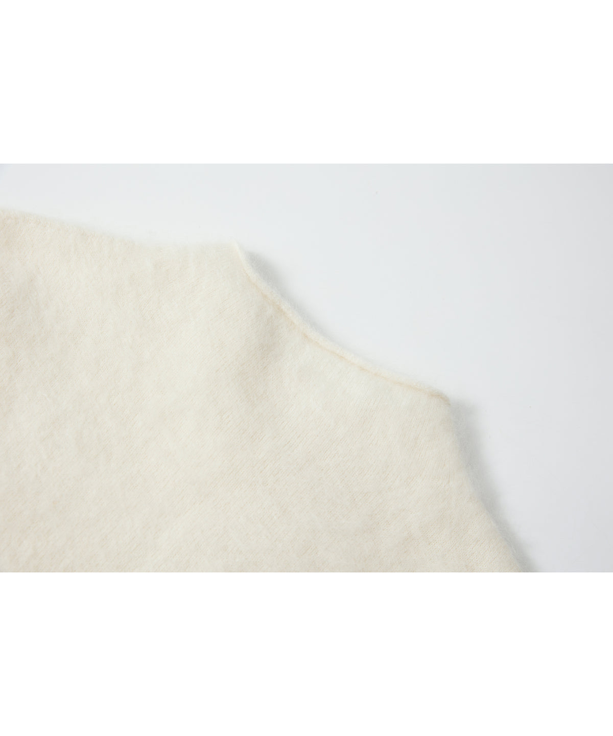 「10月下旬出荷予定」Brushed Cashmere-Blend High Neck Knit Vest