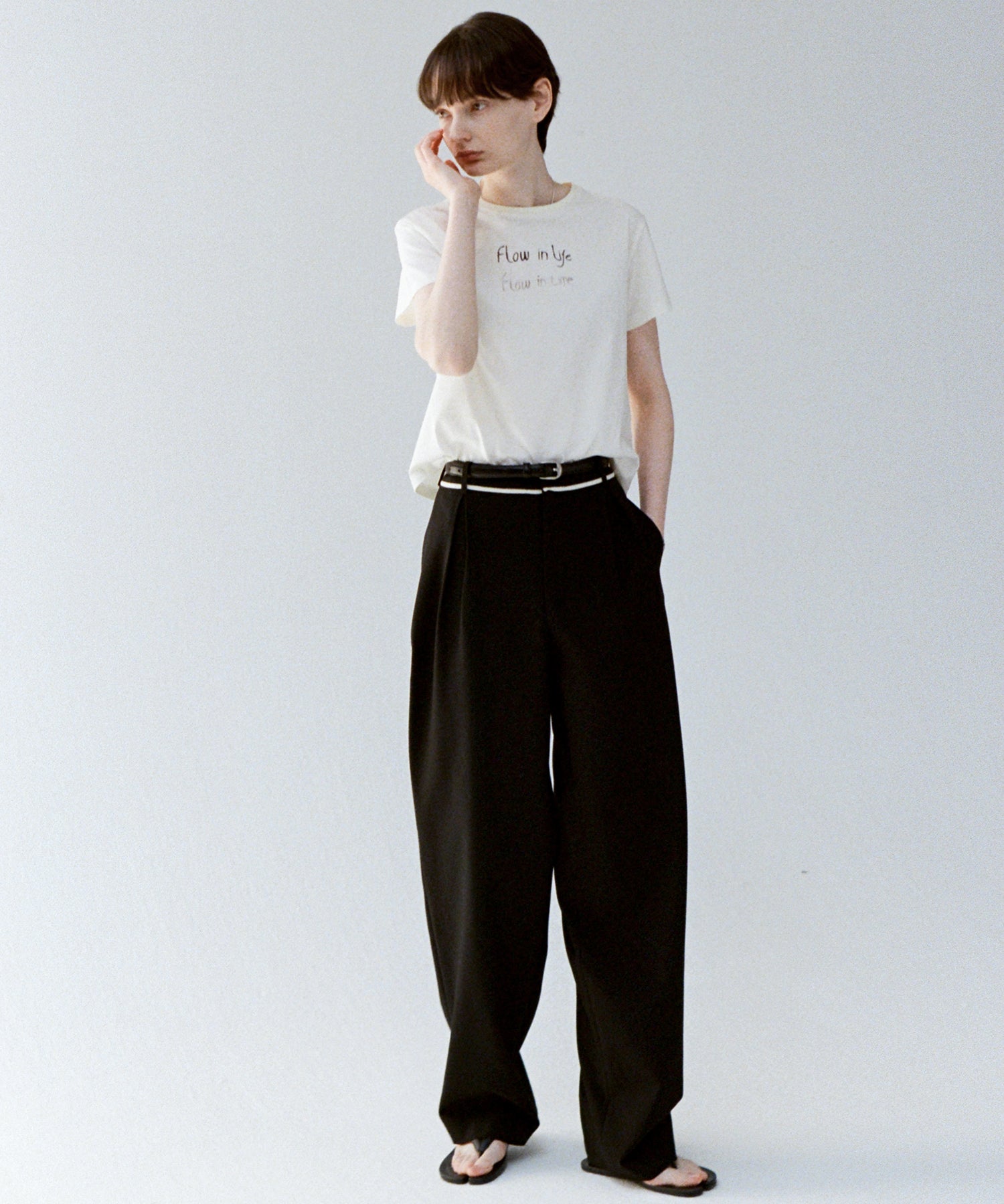 Mid-Rise Tapered Trousers