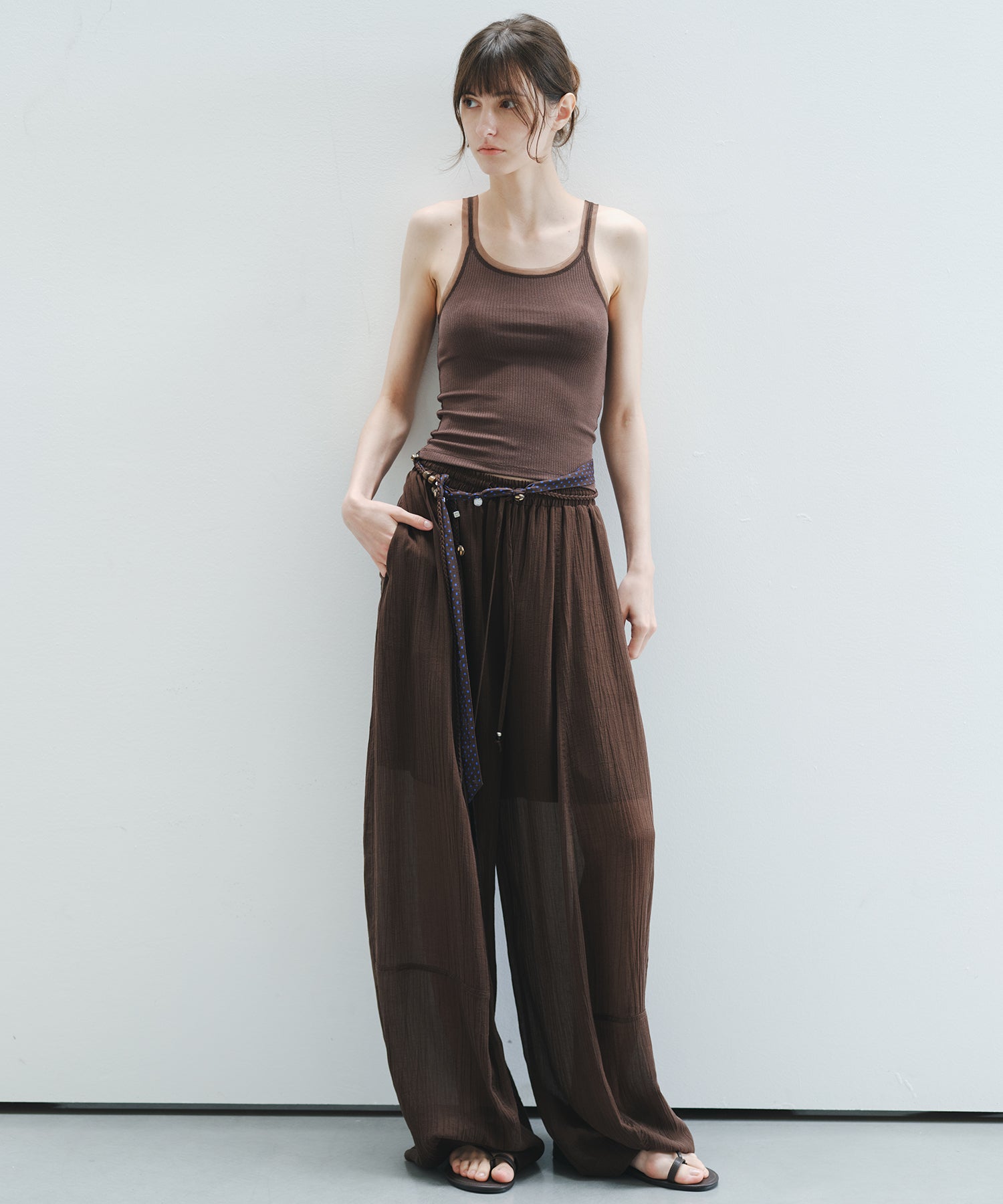 「6月上旬～中旬出荷」Curve Silhouette Drawstring Pants