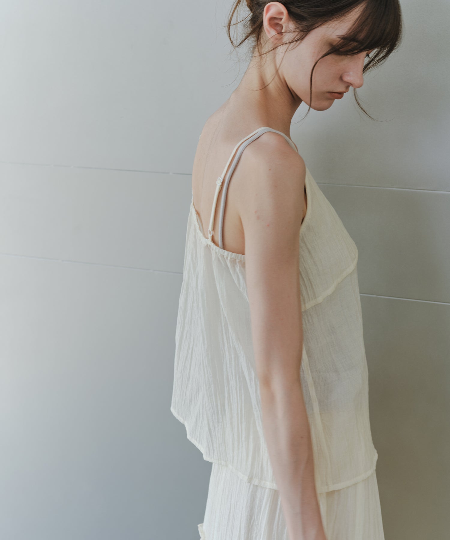 「7月上旬～中旬出荷」Sheer Textured Front Button Camisole