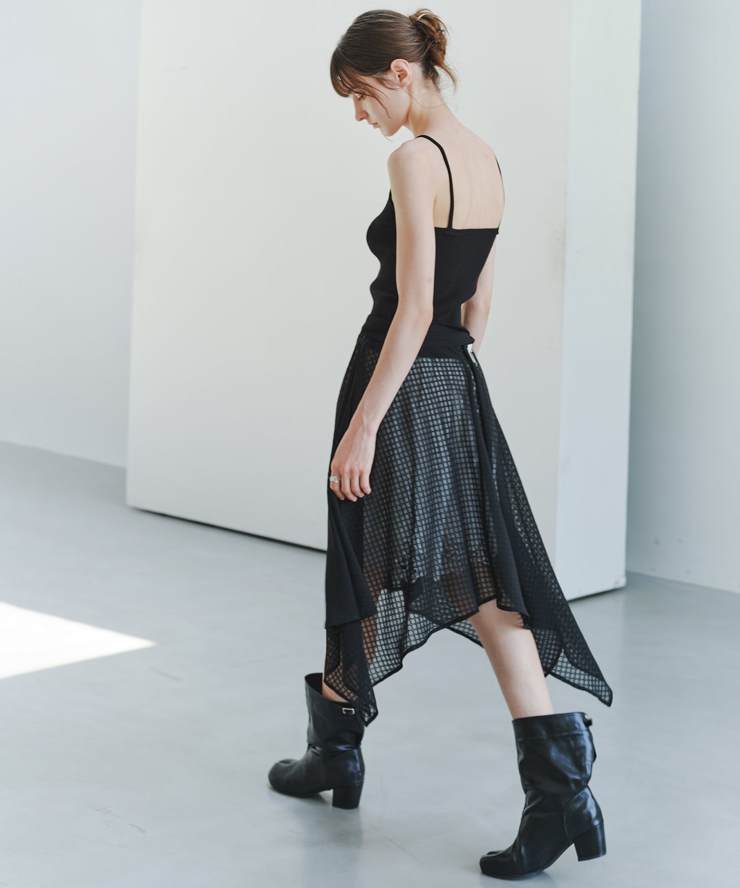 「7月中旬～下旬出荷」Multi-Way Sheer Scarf Layer Top