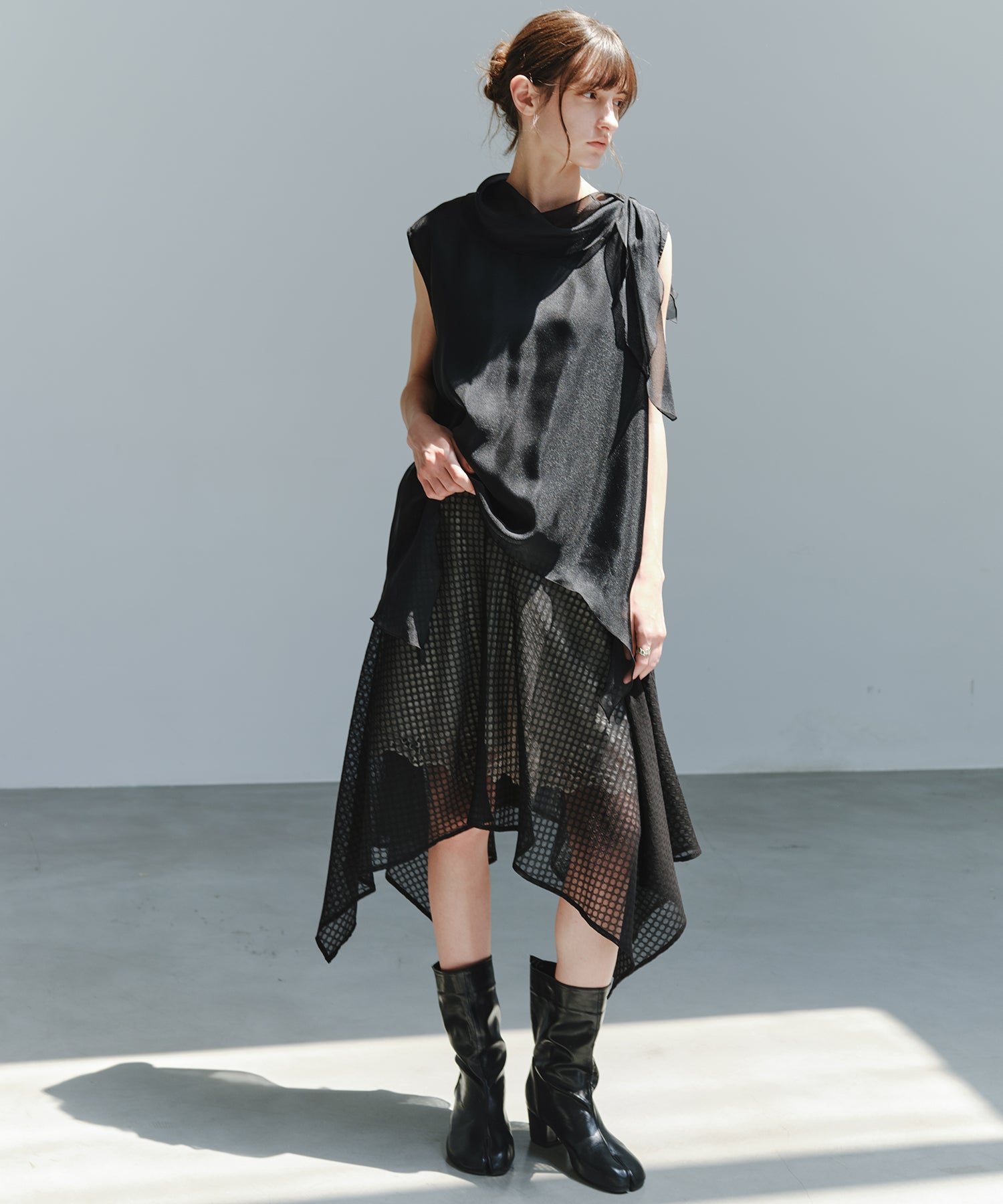 「7月中旬～下旬出荷」Multi-Way Sheer Scarf Layer Top