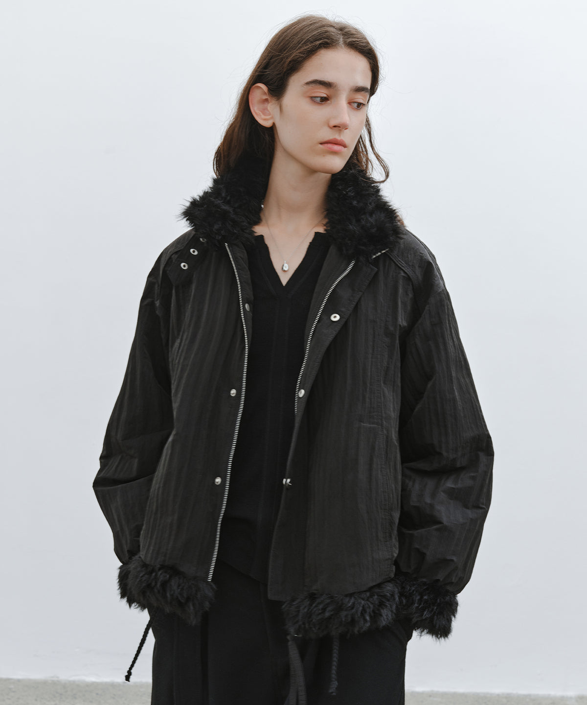 「10月下旬出荷予定」Faux Fur Trim Stand Collar Short Down Jacket