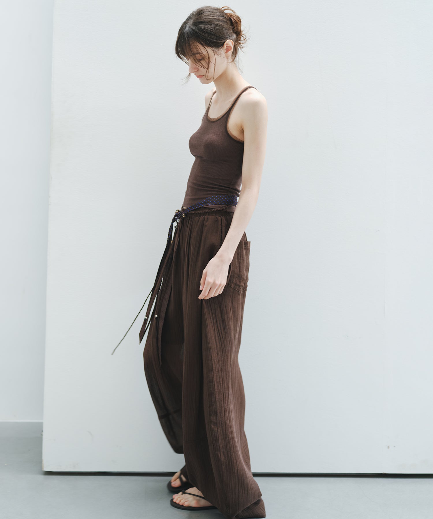「6月上旬～中旬出荷」Curve Silhouette Drawstring Pants