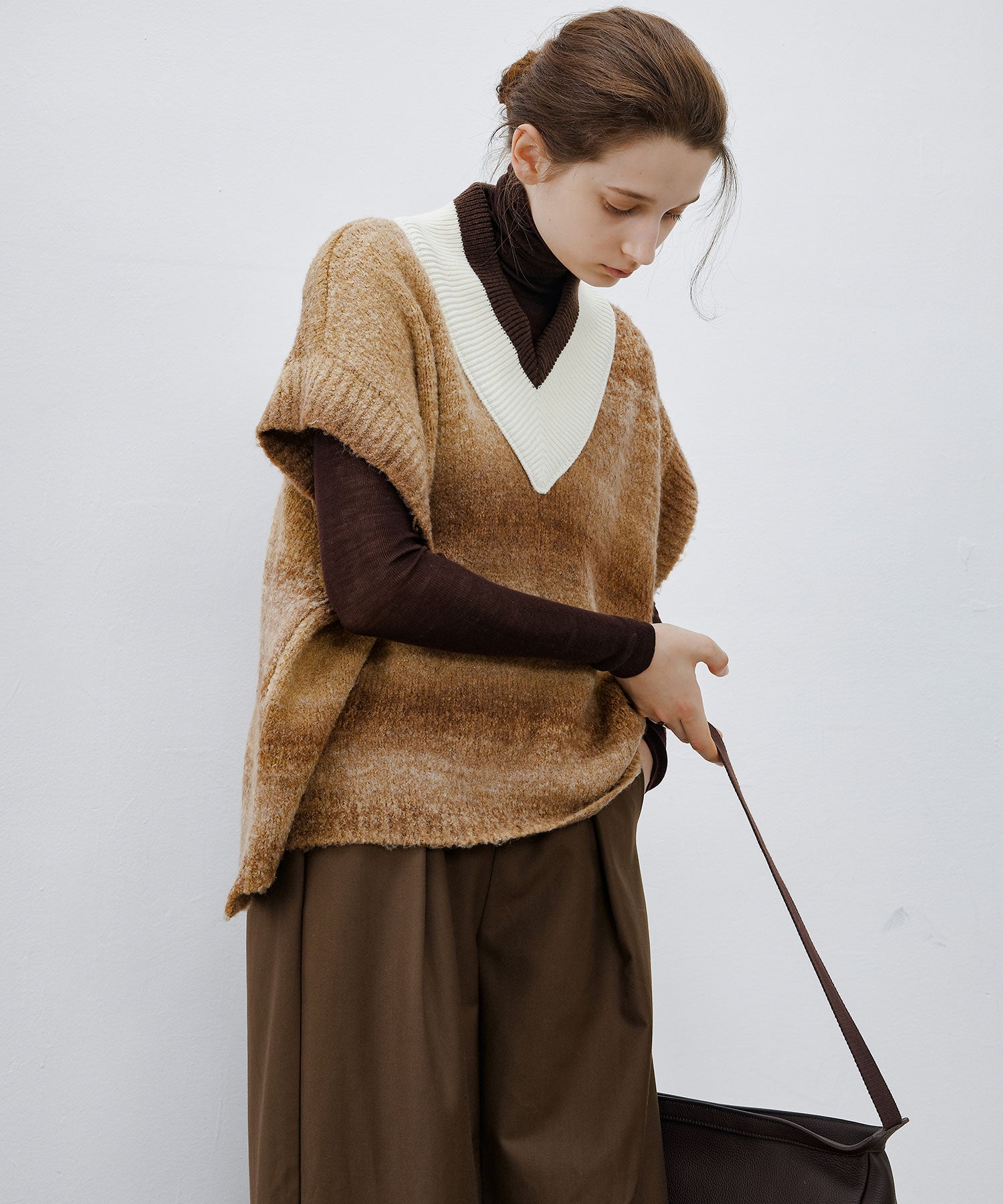 V-Shape Gradient Knit Tank Top