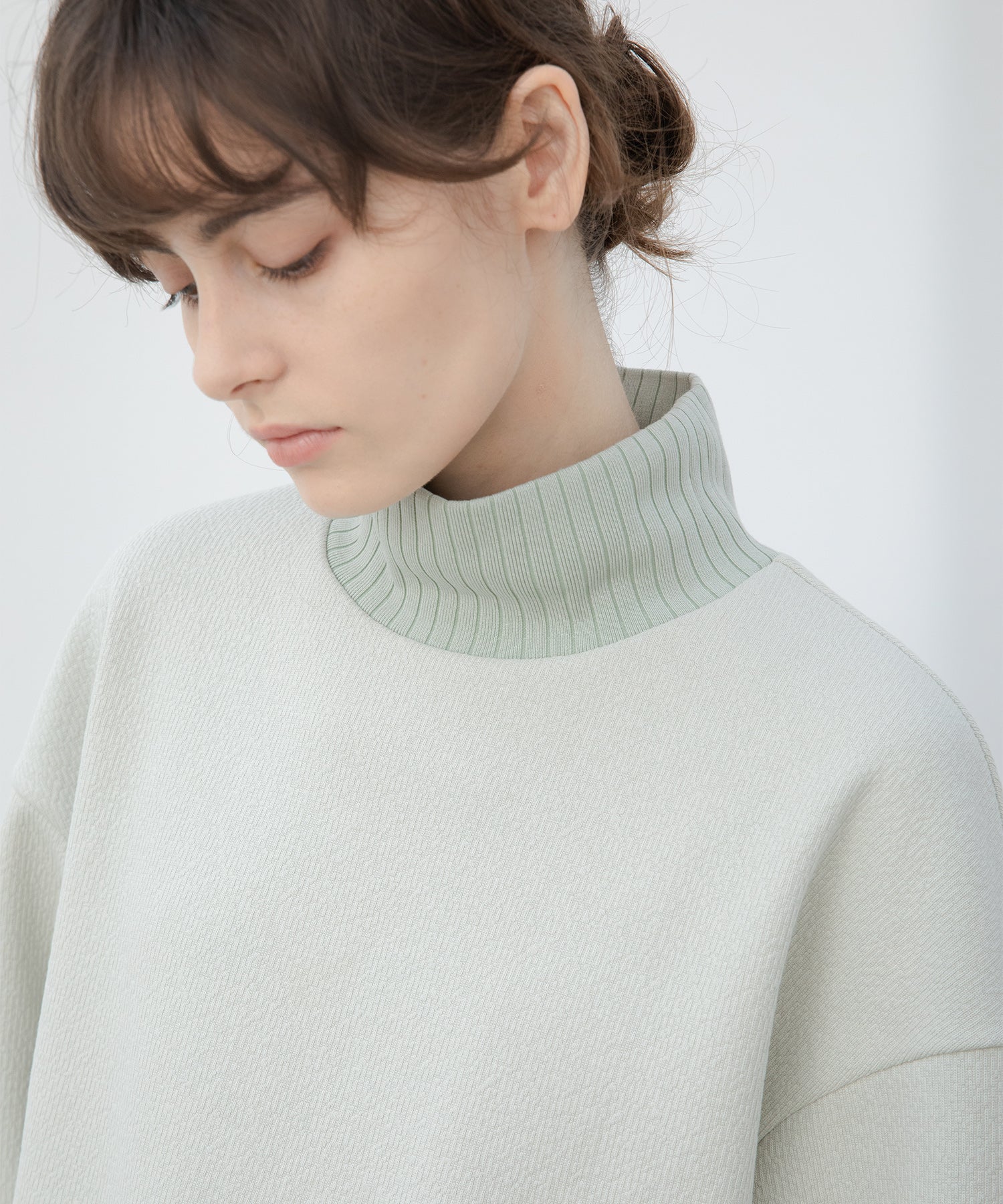 Front slit high neck cut jacquard top 