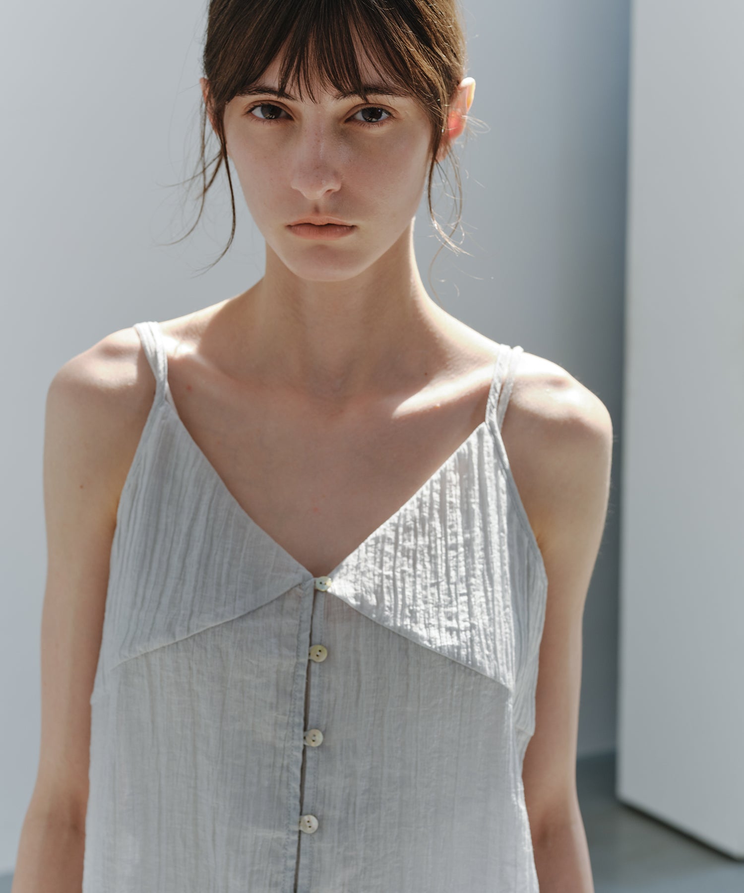 「7月上旬～中旬出荷」Sheer Textured Front Button Camisole