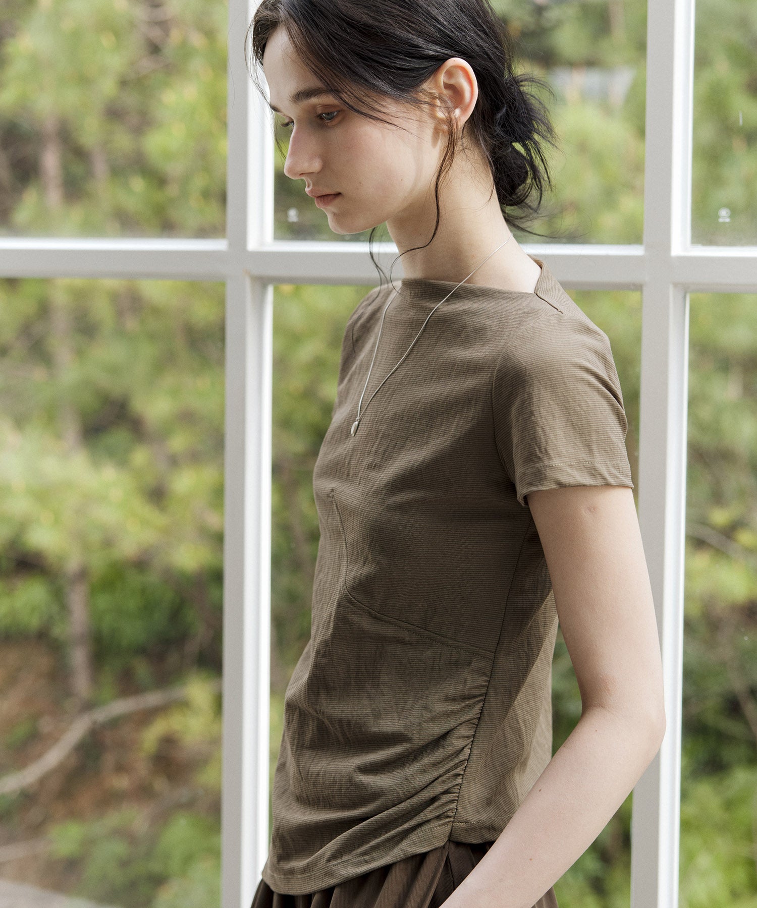 Asymmetric Gather Boat Neck Slim T-shirt