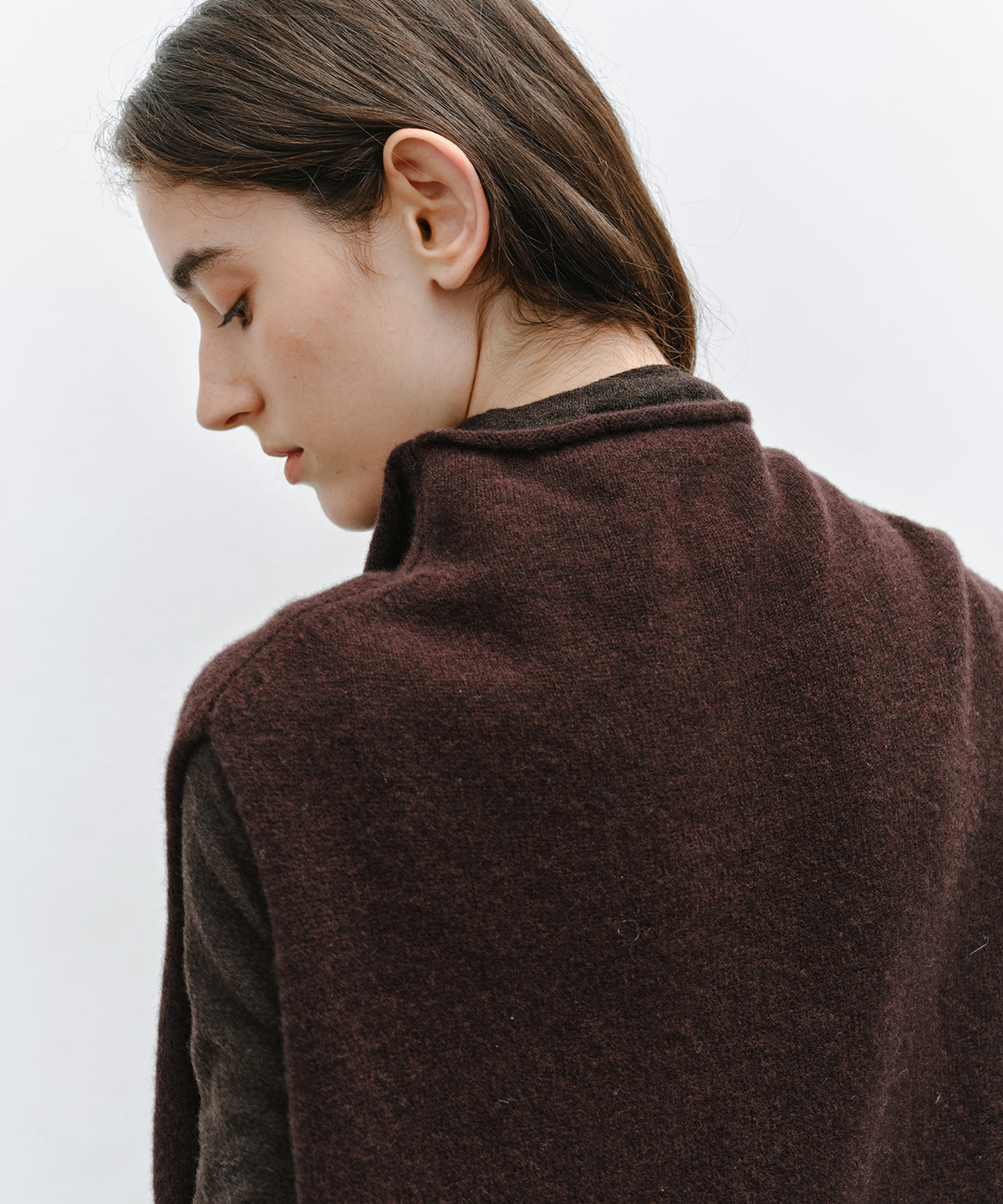 「10月下旬出荷予定」100% Wool High Neck Button Knit Vest