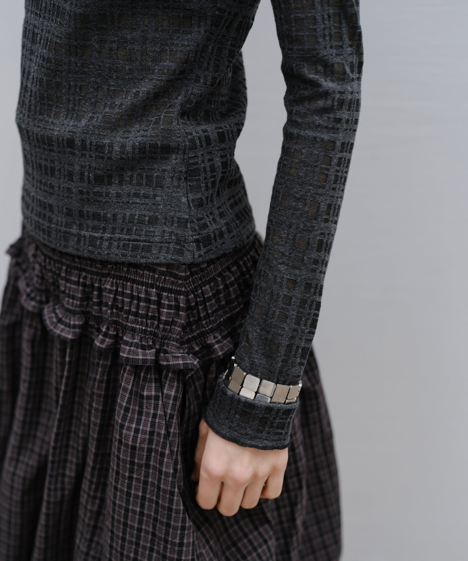 "Shipping from early to mid-March" Check Pattern Sheer Mesh Long Sleeve Top