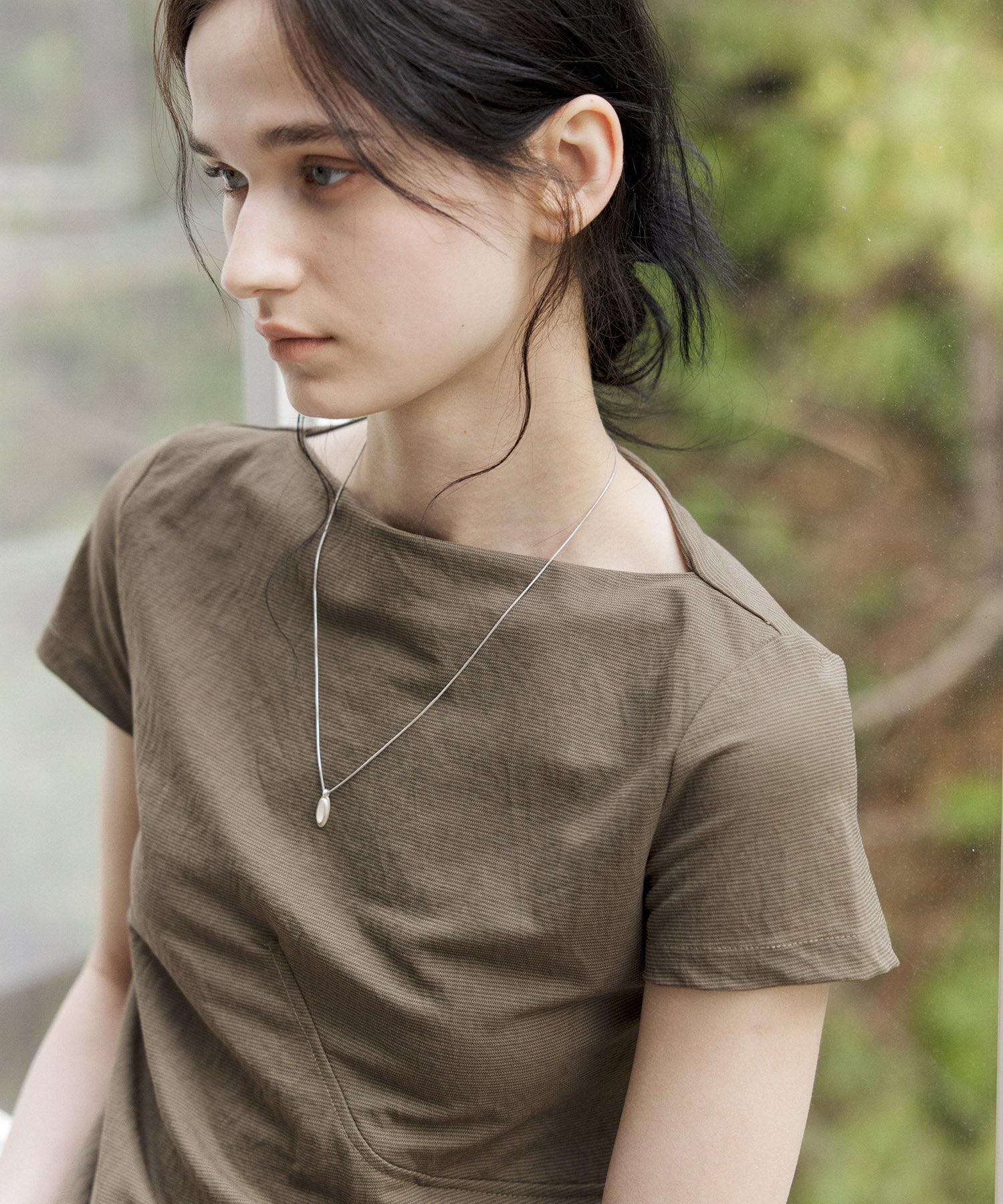 Asymmetric Gather Boat Neck Slim T-shirt