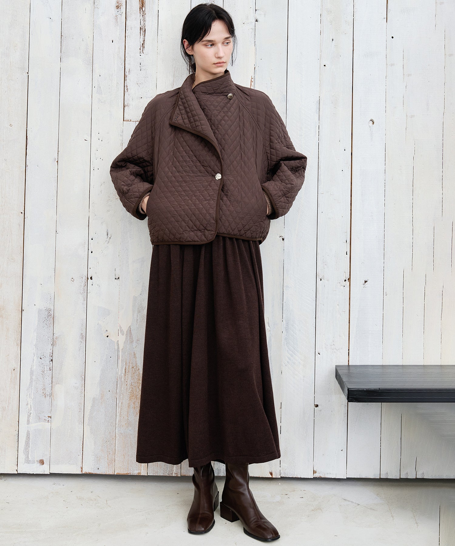 Elegant Flowy Flared Knit Midi Skirt