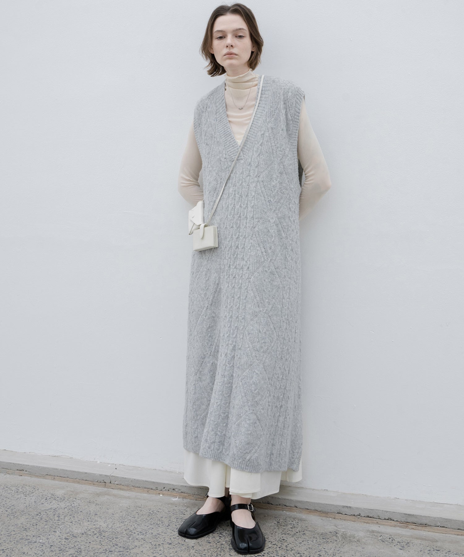 Back open cable knit long knit vest dress 