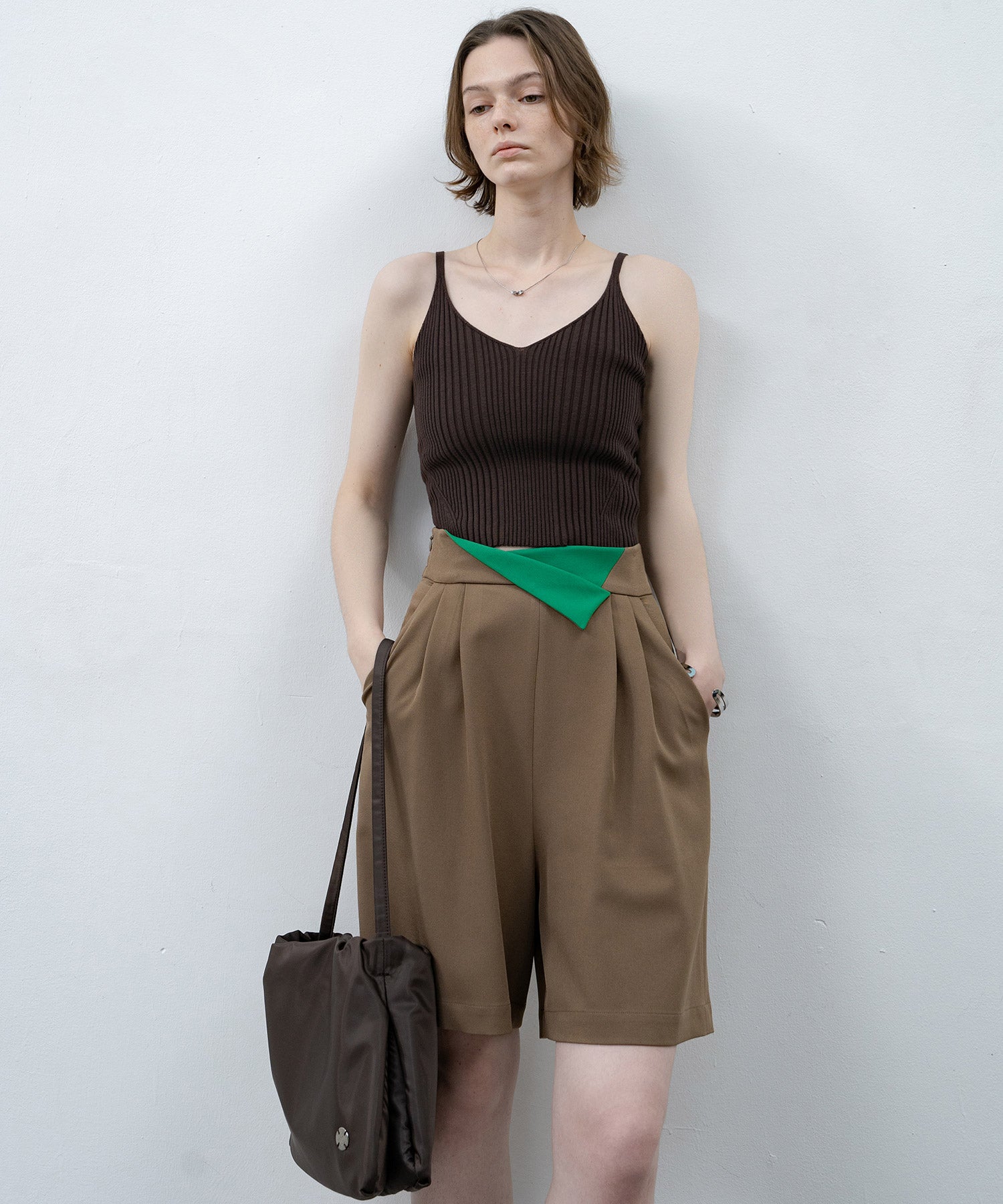 accent waist shorts 
