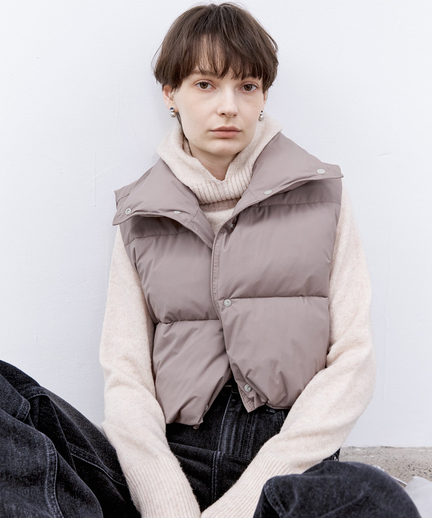 Cropped Puffer Vest with Moldable Neckline