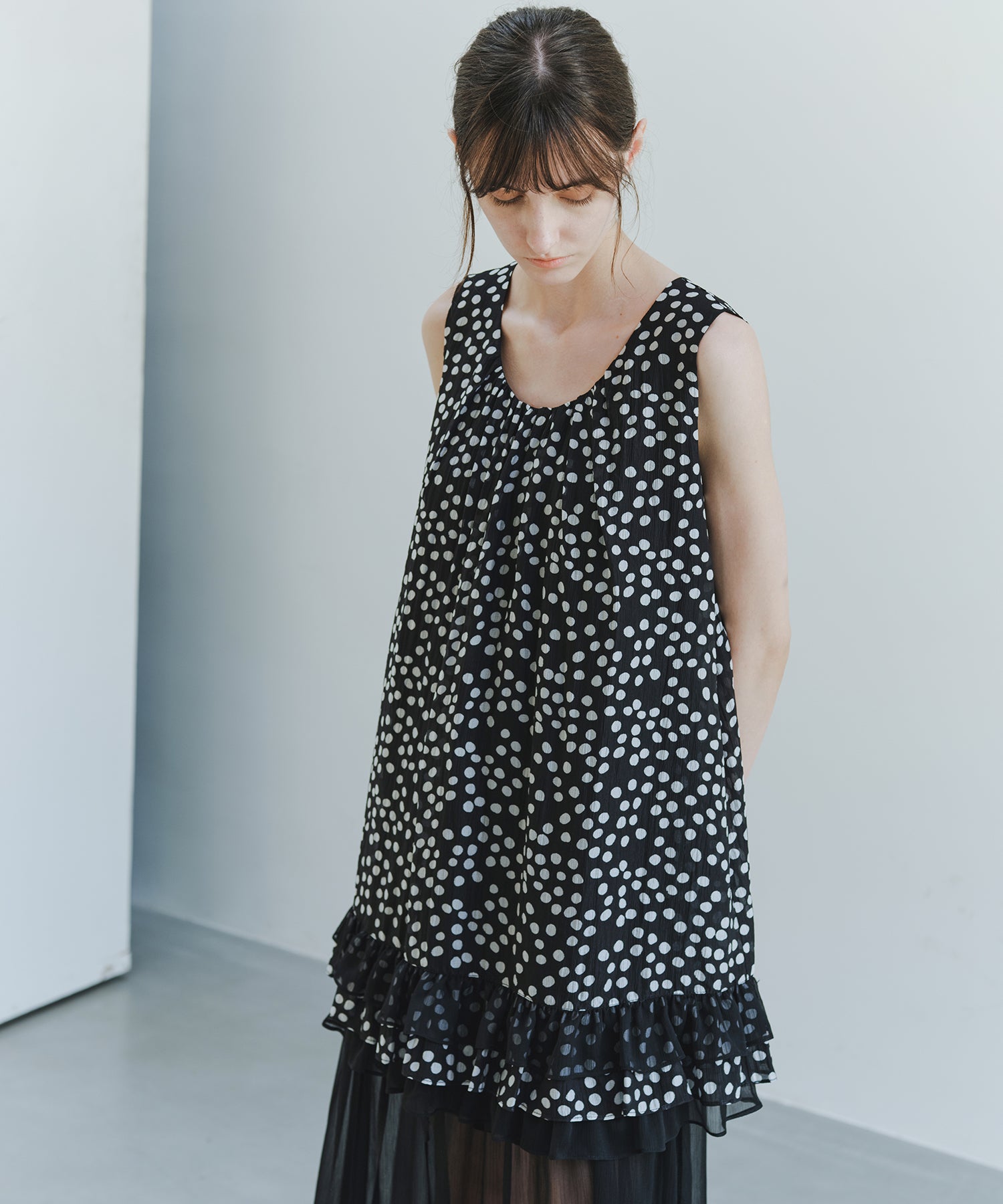 「7月中旬～下旬出荷」Dot Frill Hem Mini Dress