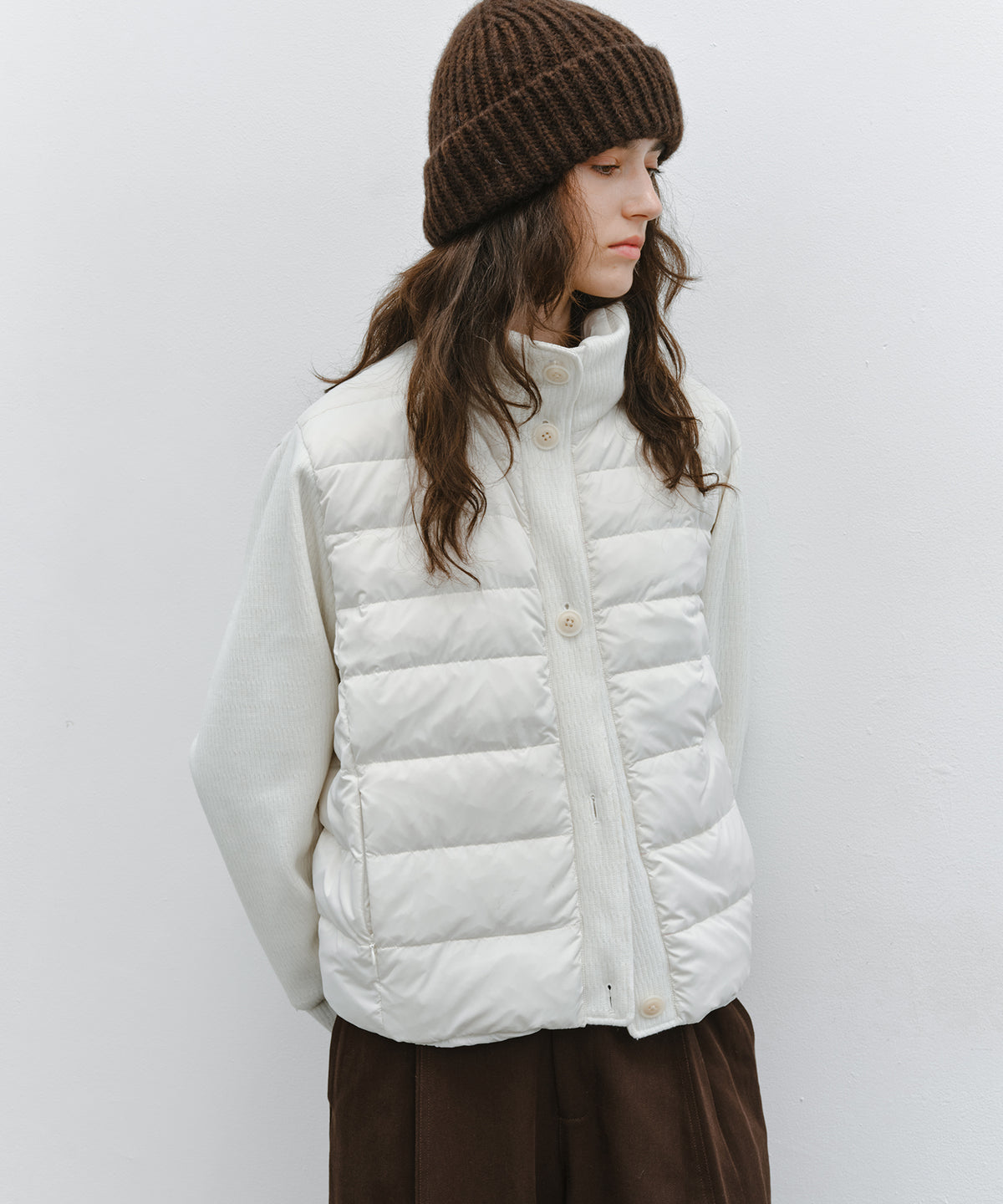 「10月下旬出荷予定」Knit Sleeve Panelled Lightweight Short Down Jacket