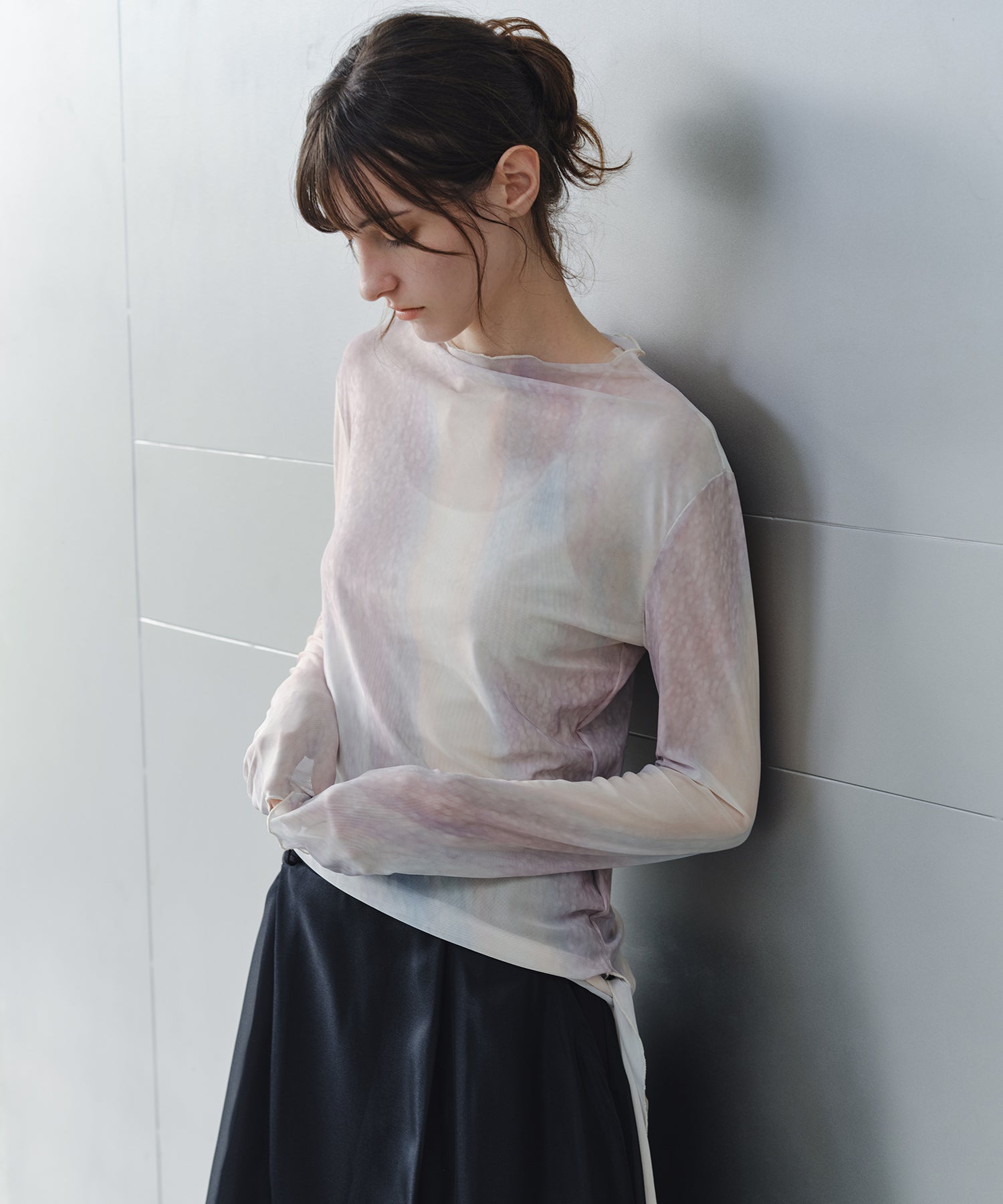 「6月上旬～中旬出荷」Nuanced Gradient Sheer Top