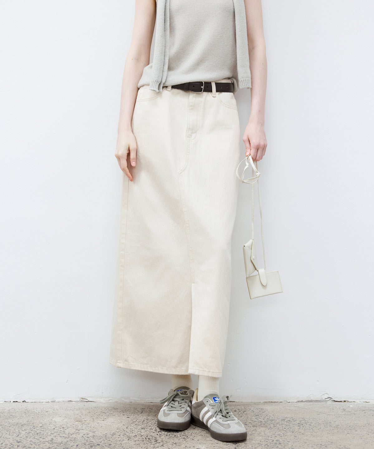 Front Slit I-Line Long Skirt