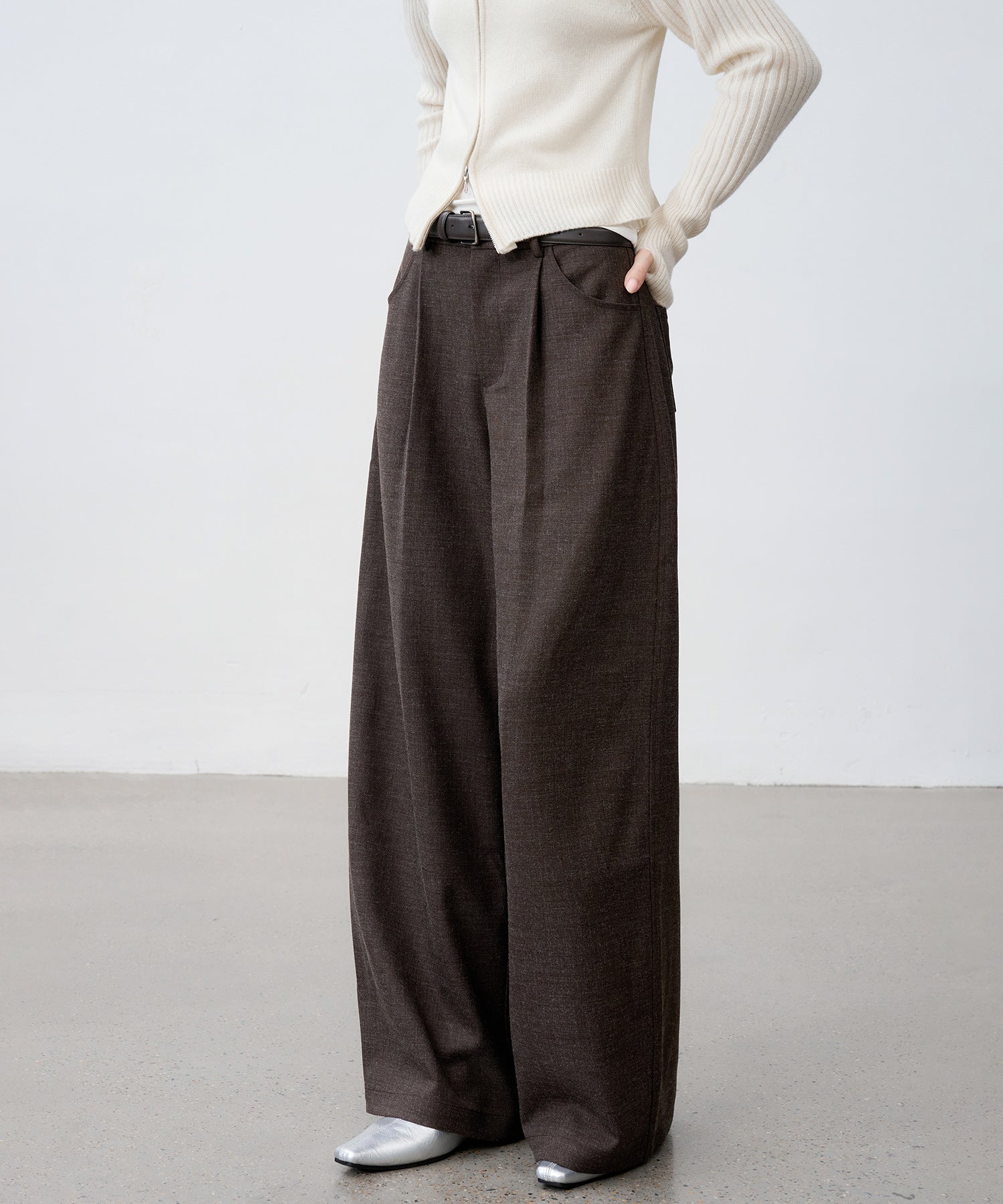Textured Low-Rise Wide Straight Curved Pants
