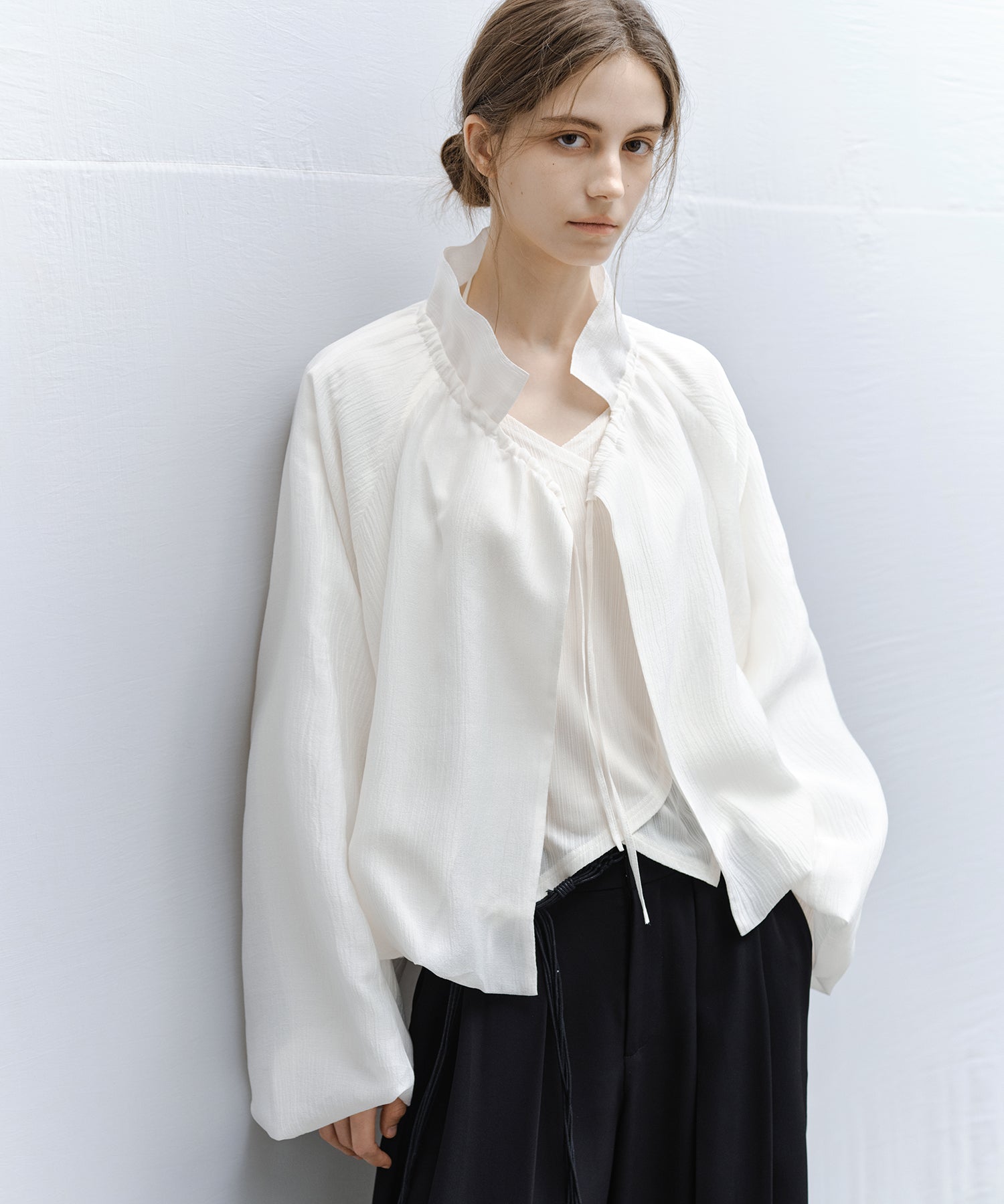 「4月中旬～下旬出荷」Sheer Gathered Neck Light Jacket