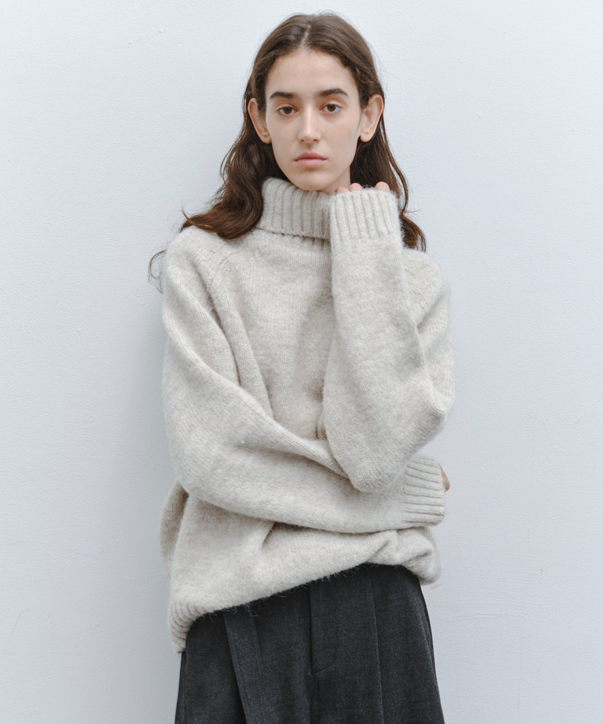 「11月下旬出荷予定」Turtleneck Raglan Knit Sweater