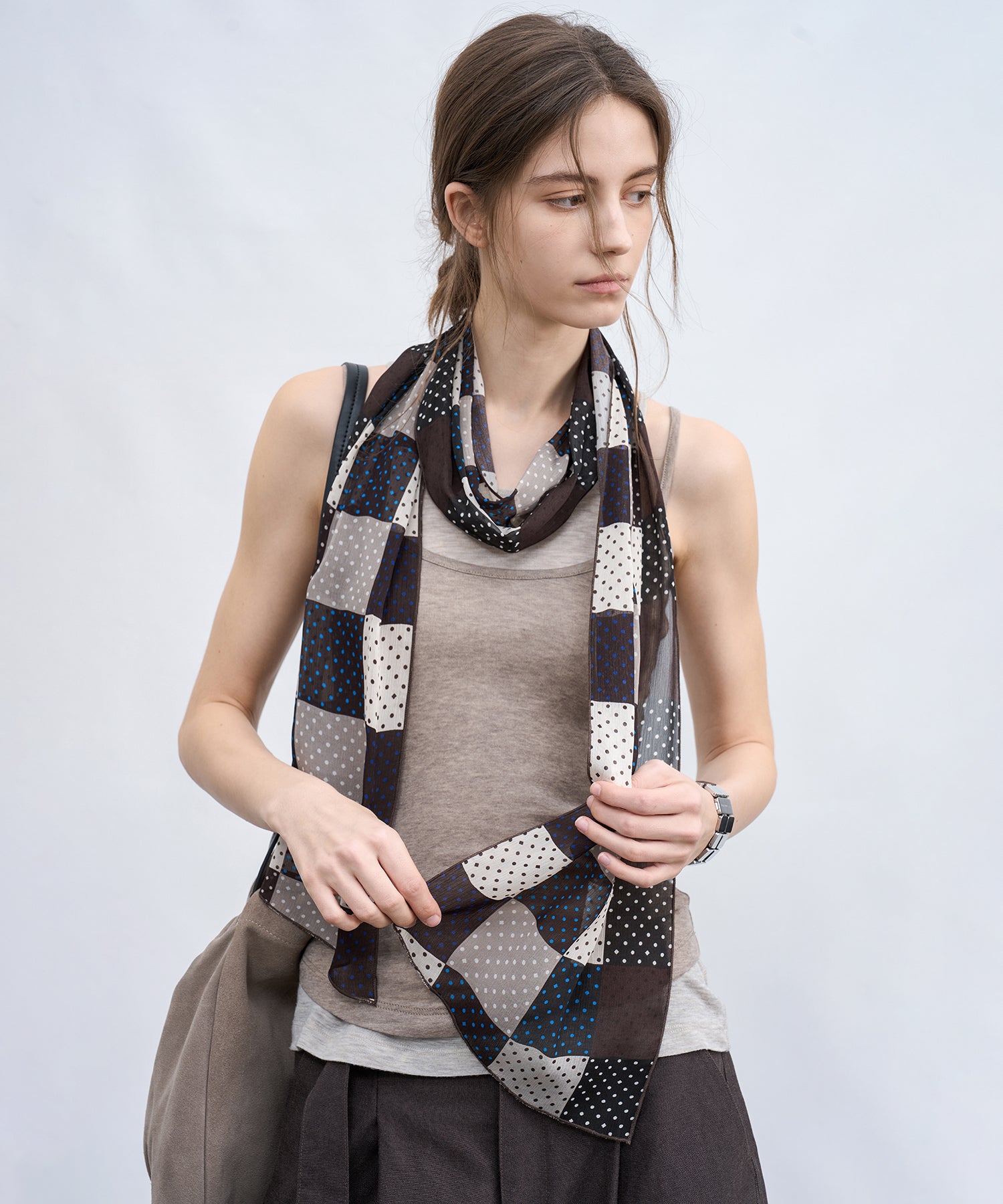 「4月中旬～下旬出荷」Printed Long Scarf