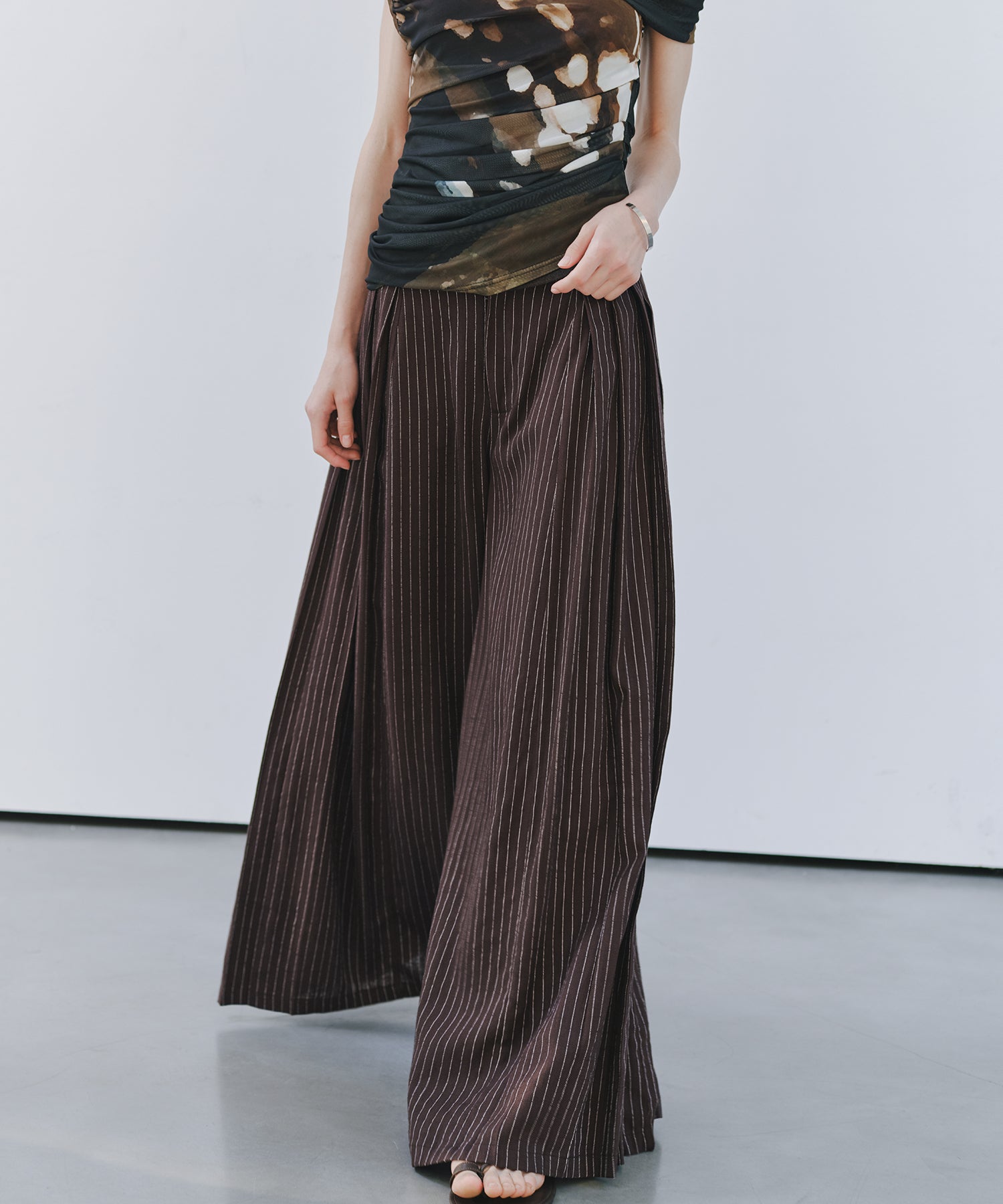 「7月中旬～下旬出荷」Linen Blend Striped Pleated Wide Pants