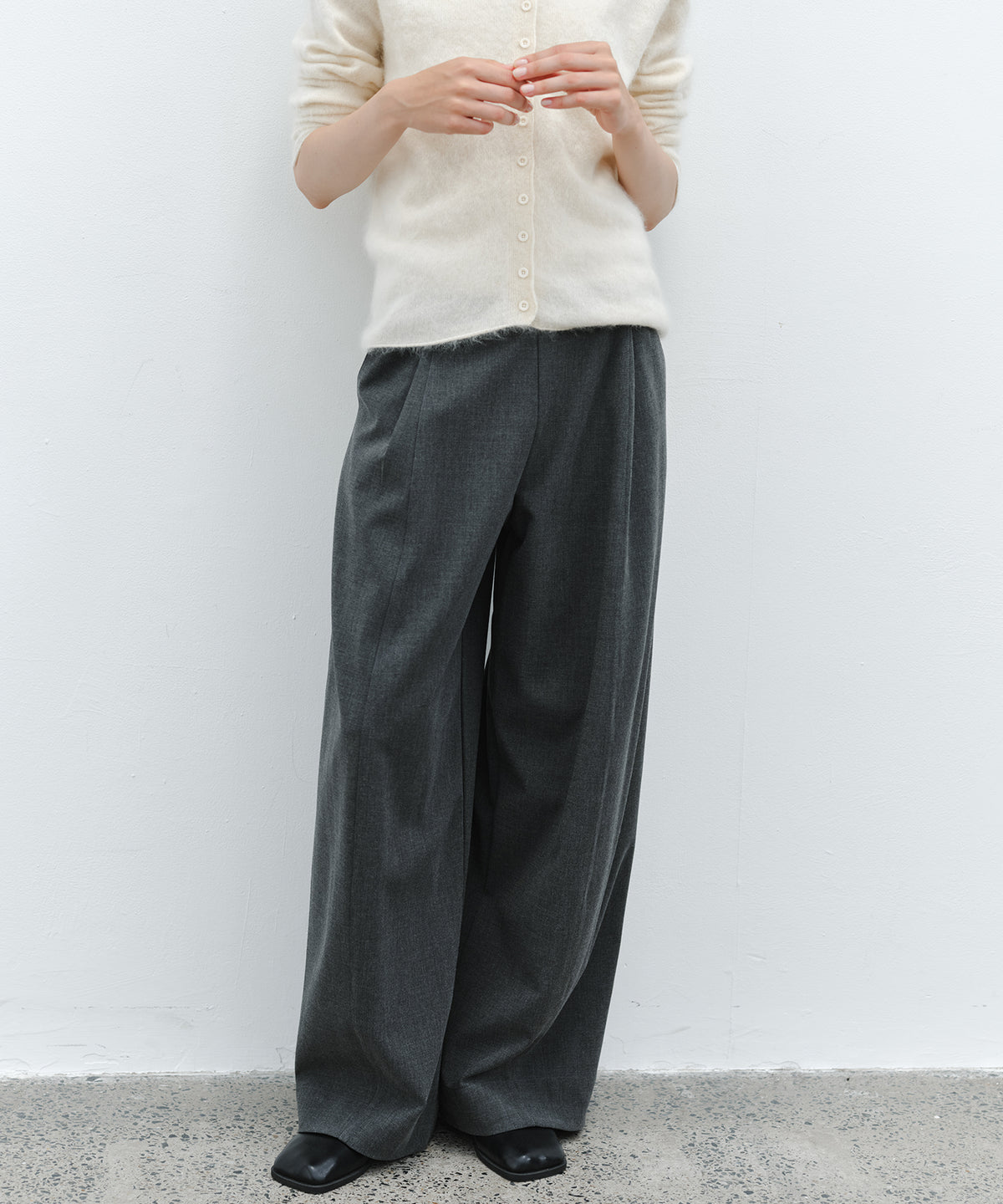 「10月下旬出荷予定」Tucked Wide Straight Slacks Pants