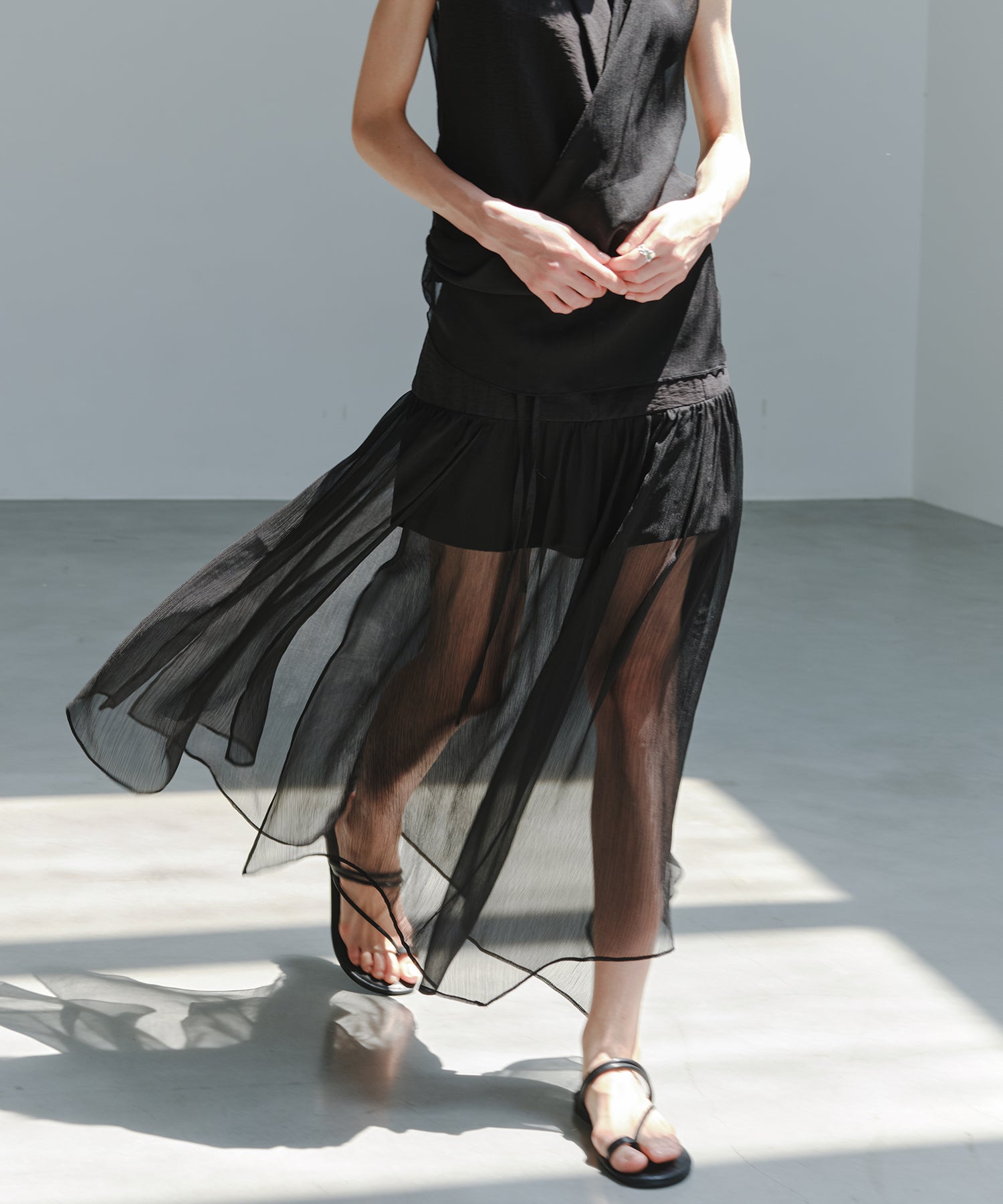 「8月中旬～下旬出荷」Sheer Layered Draped Long Skirt