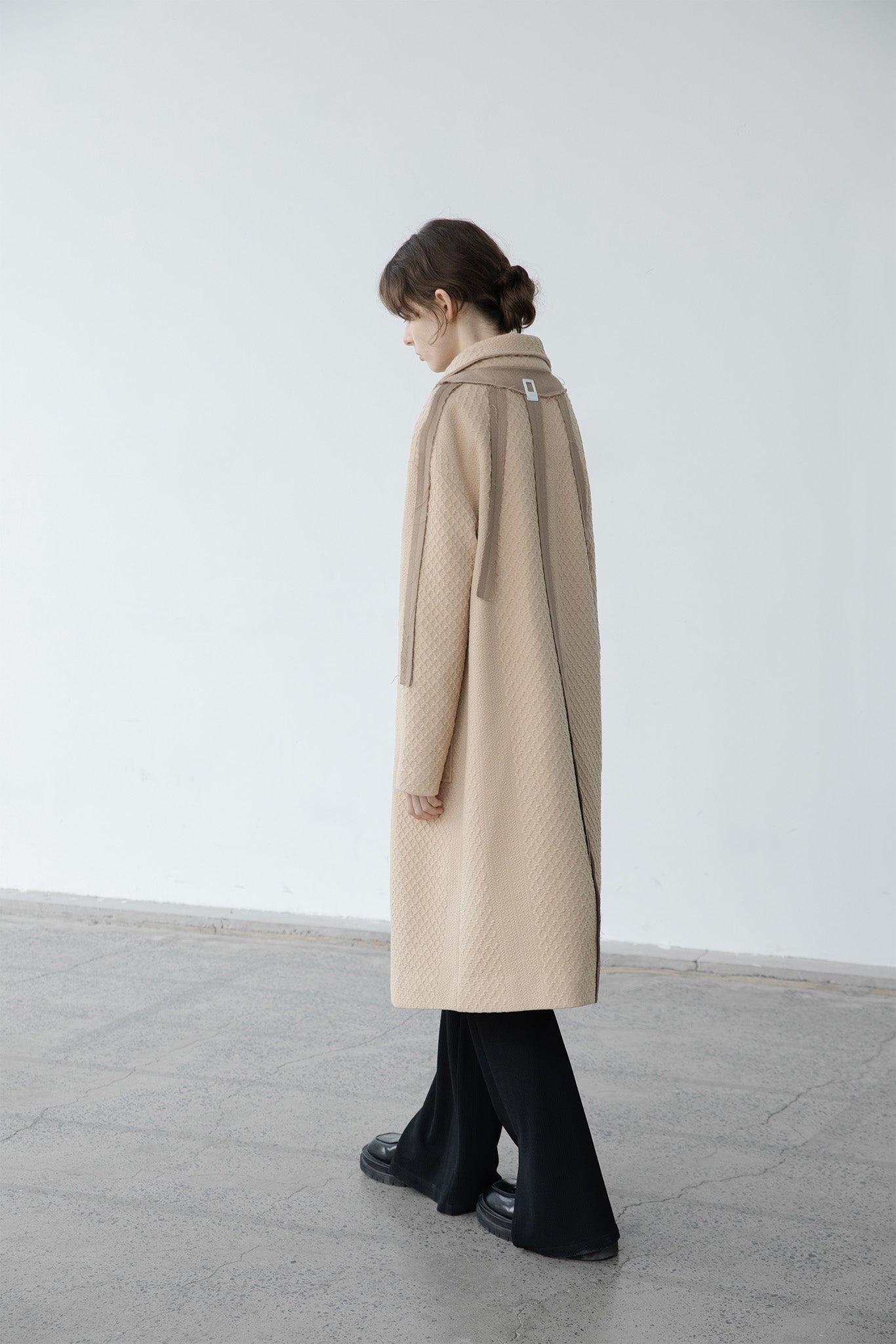 Cut-off line cable jacquard high neck long coat 