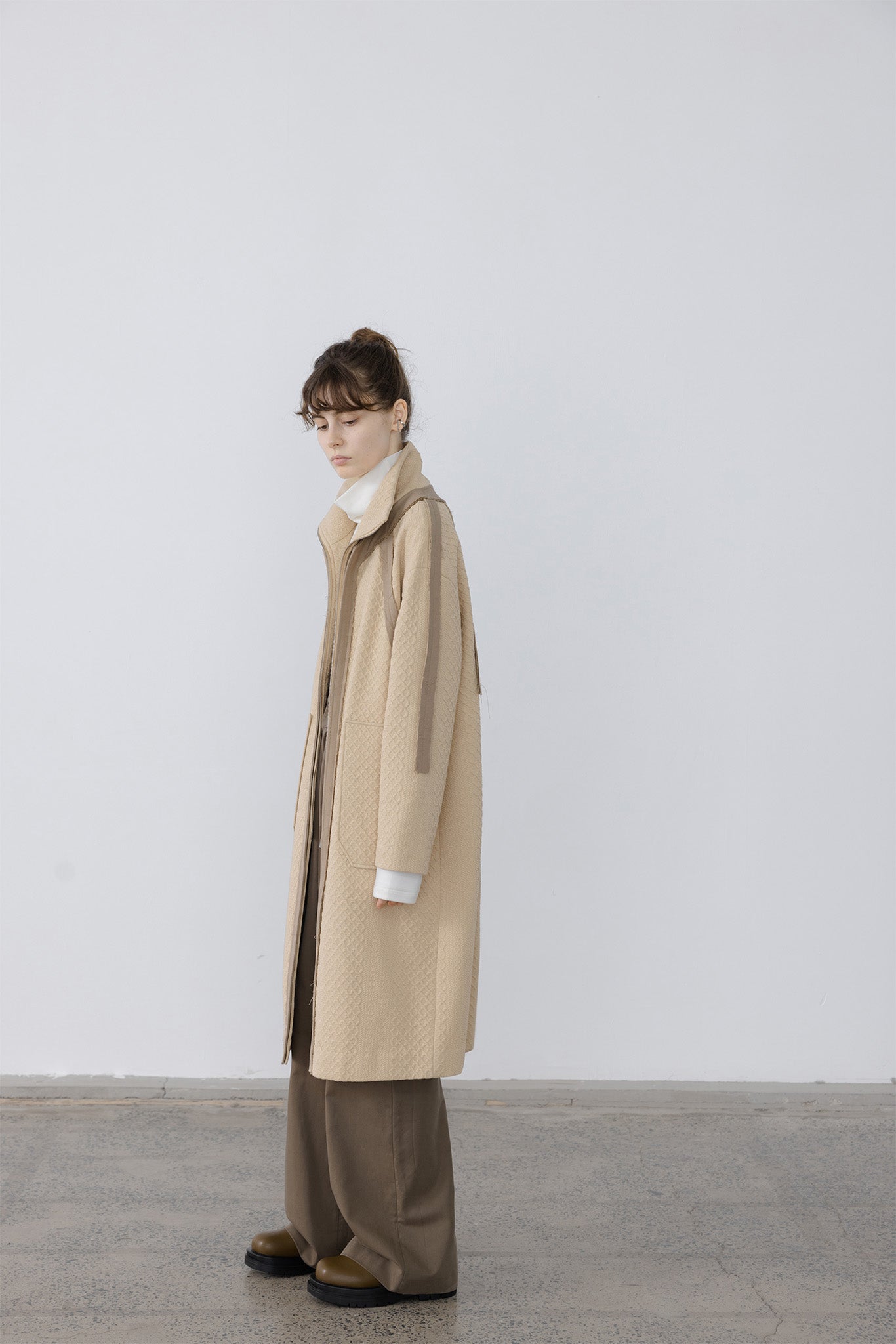 Cut-off line cable jacquard high neck long coat 