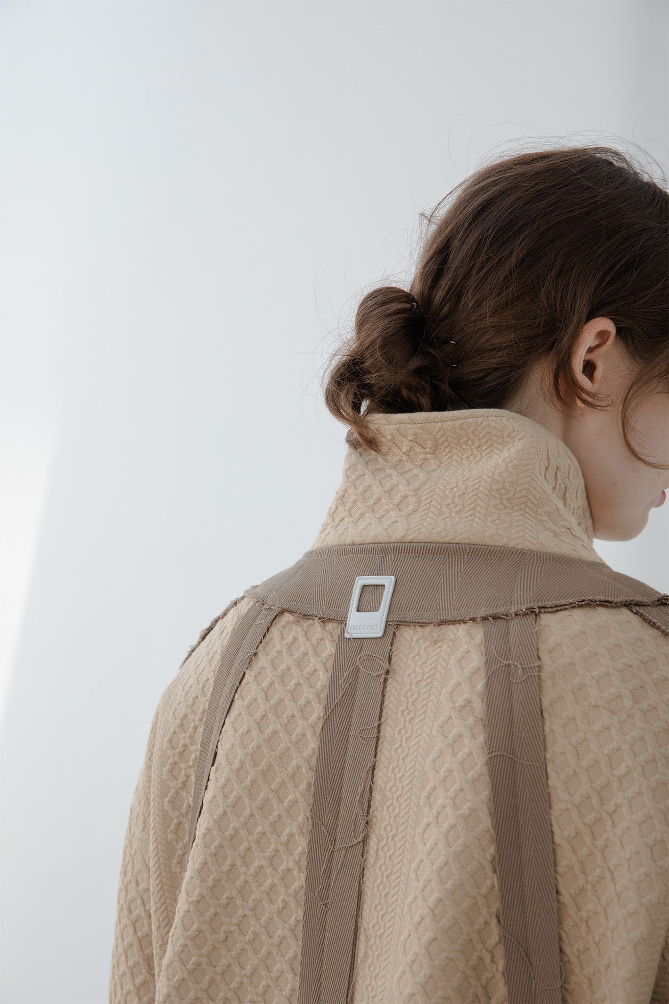 Cut-off line cable jacquard high neck long coat 