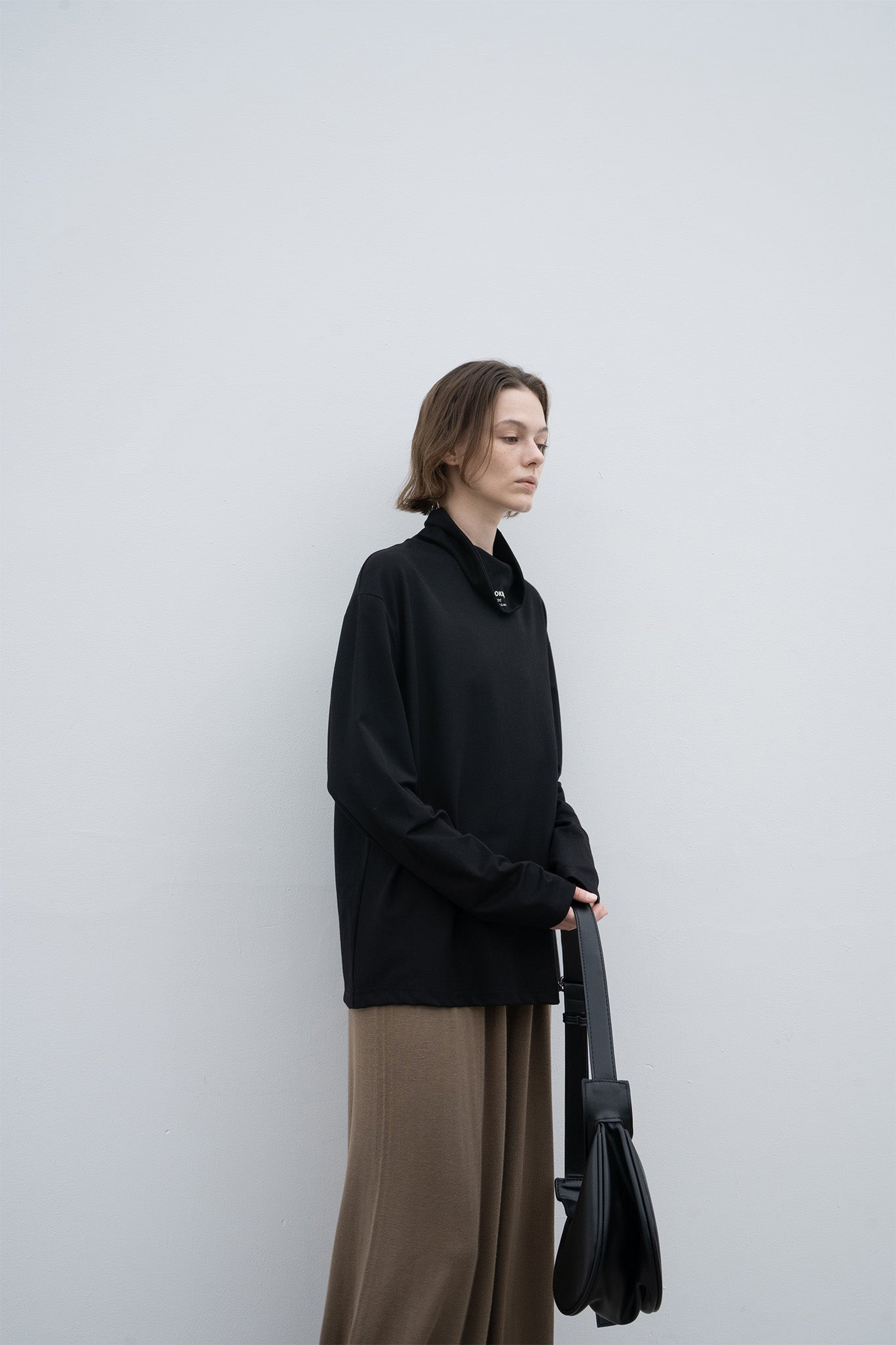 High neck long T-shirt cut-and-sew tops with logo 