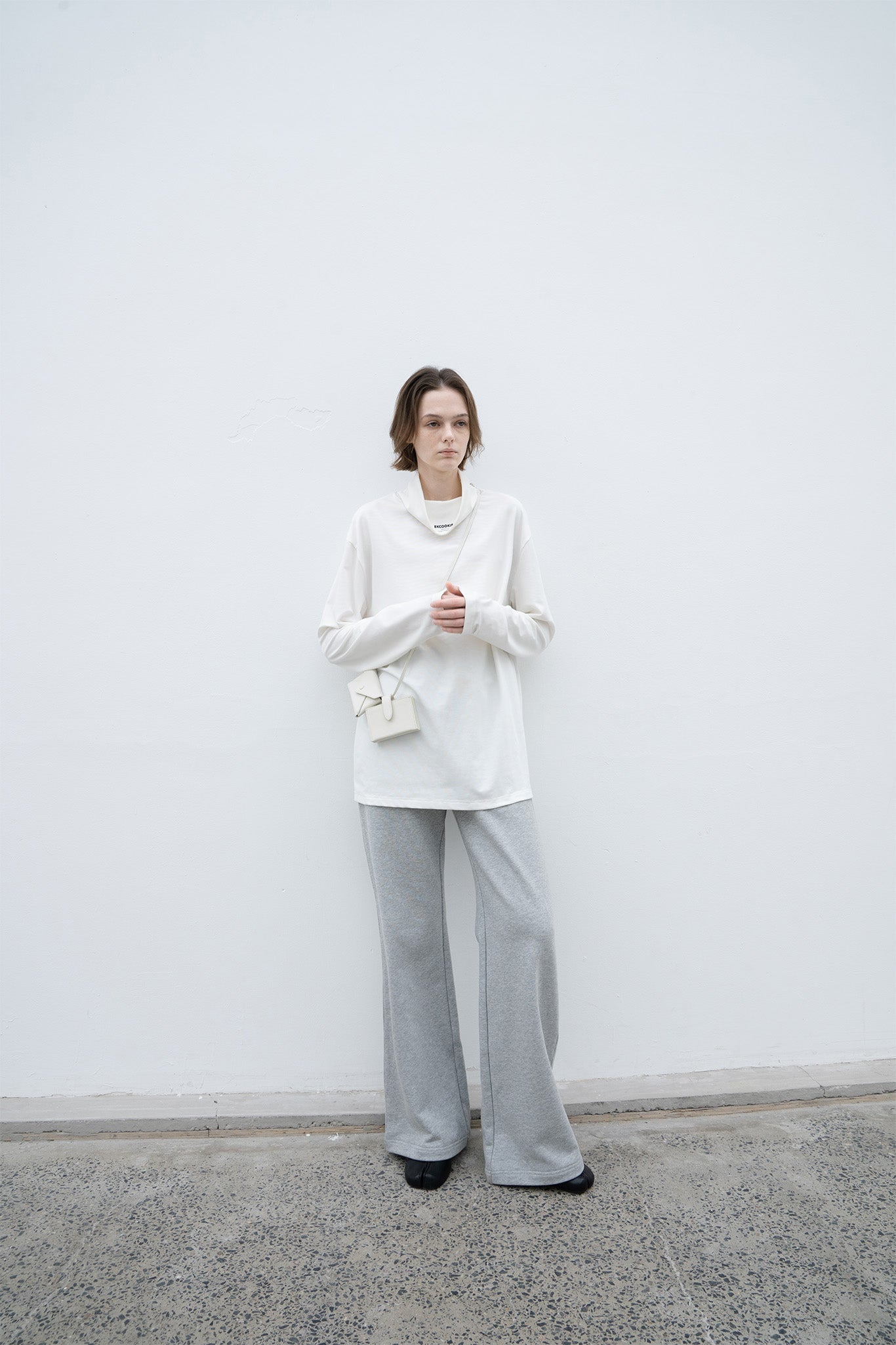 High neck long T-shirt cut-and-sew tops with logo 