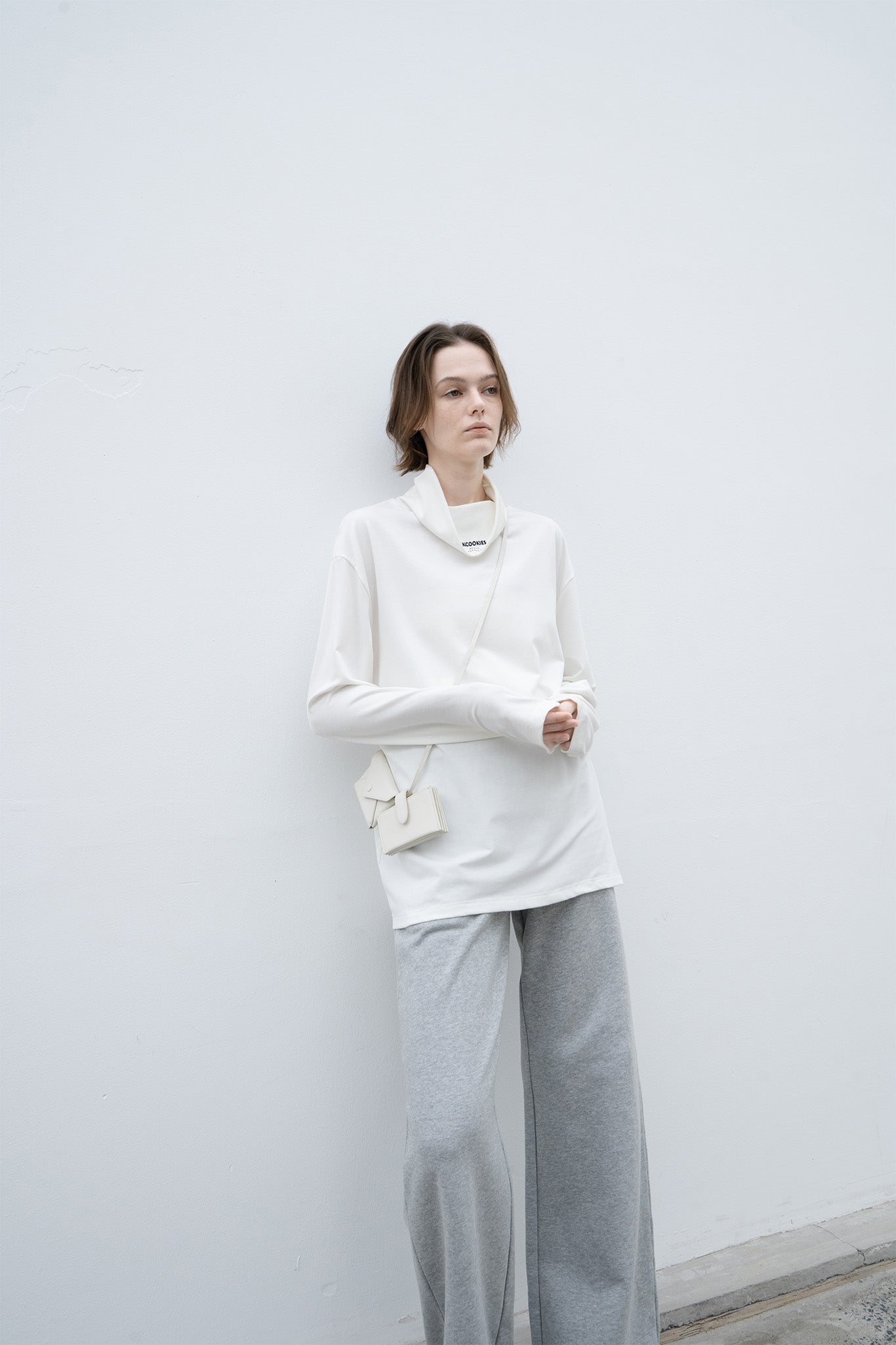 High neck long T-shirt cut-and-sew tops with logo 